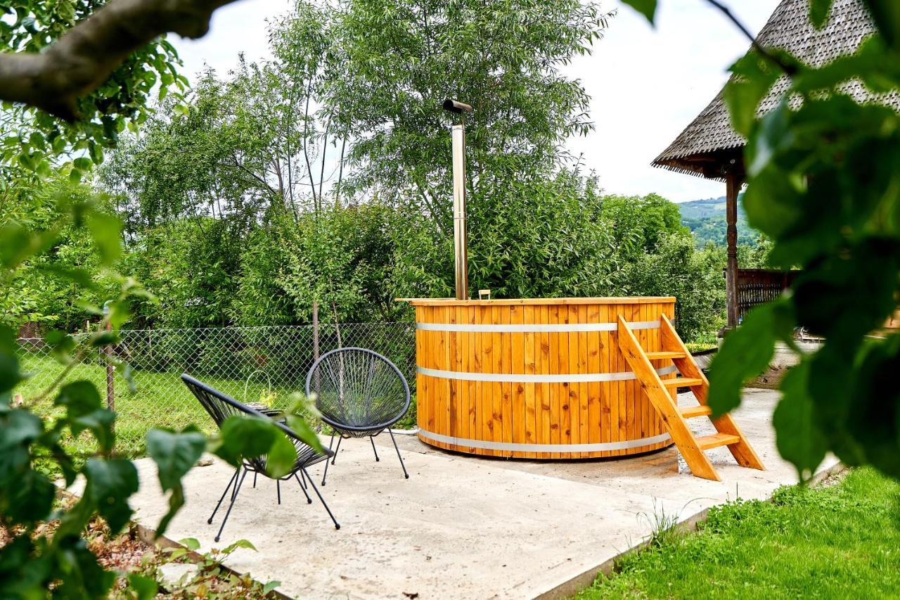 Casa Chira Hotel Vişeu de Sus Екстериор снимка