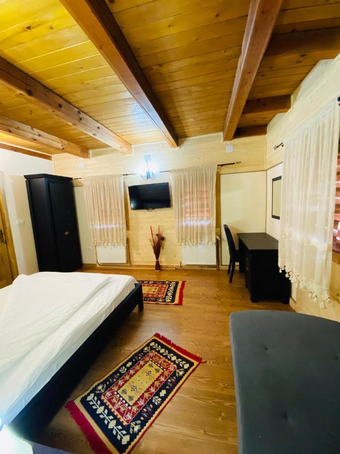 Casa Chira Hotel Vişeu de Sus Екстериор снимка